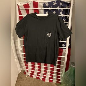 Gap pocket tee with cool graphic size Small
